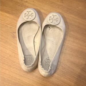 Tory Burch Cream Leather Flats with Medallion